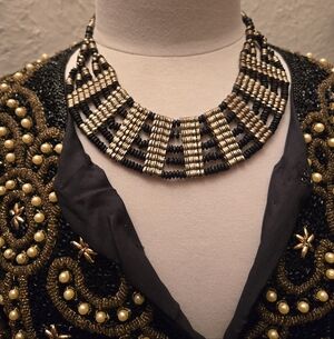 Statement Collar Gold & Black beaded necklace – bold vintage / boho luxe